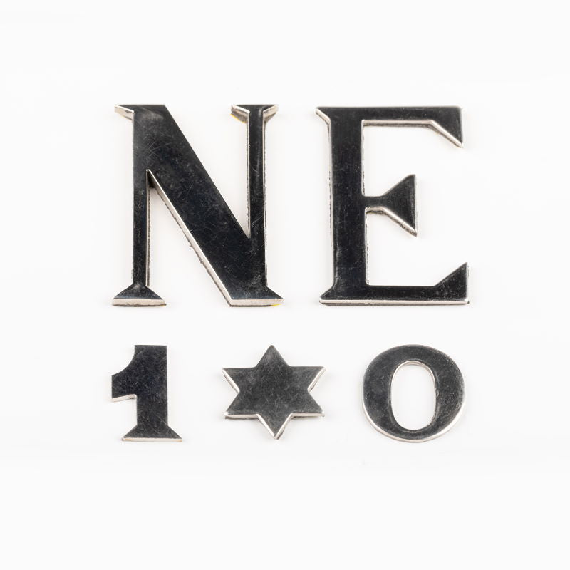 Letras acero inoxidable adhesivas 2.8 cm de altura